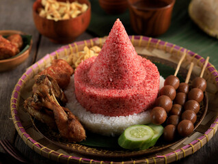 Tumpeng Merah Putih