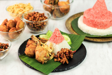 Tumpeng Merah Putih