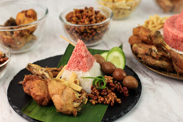 Tumpeng Merah Putih