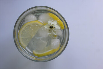 homemade lemonade with ice and flowers