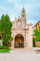 Fototapeta premium Spanish arches with beautiful architecture in Balboa Park in San Diego