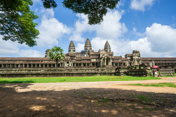 Obraz premium Cambodia is a country located in the southern portion of the Indochinese Peninsula in Southeast Asia. It is 181,035 square kilometers (69,898 square miles) in area