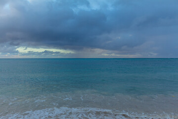 Fototapeta na wymiar Seashore before the storm in the morning.