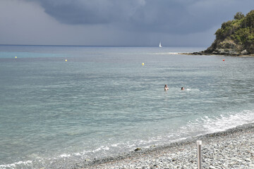 Baignade dans le cap Corse
