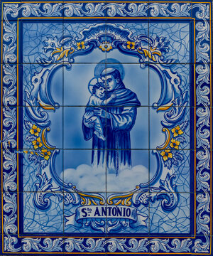 Painel de azulejos com Santo António de Lisboa