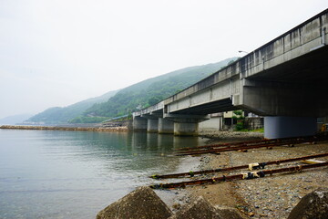 Fog on Mountain and Seashore of Shimonada in Ehime, Japan - 日本 愛媛県 下灘 海 山霧 青石海岸