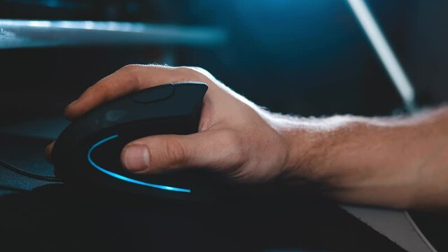 operation of a computer ergonomic vertical mouse with a joystick.