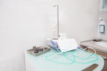 Fiziodispenser preparation for implantation. Setting up a surgical device in a dental clinic