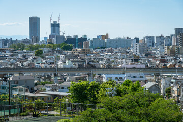 Fototapeta na wymiar 東京の風景：品川区のビルと青空０５