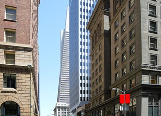 Fototapeta na wymiar Strassenszene in der Downtown von San Francisco, Kalifornien