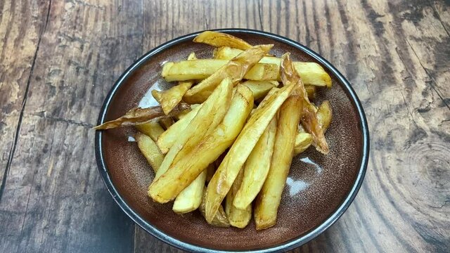 Assiette de frites fait maison