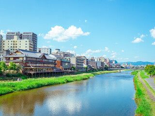 夏の五条大橋からの風景