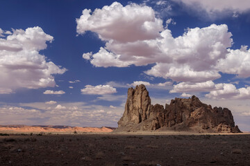 Fototapeta premium Roadside landscapes and views near Monument Valley, Arizona.