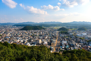 Obraz premium 岐阜県関市 安桜山から見る関市の街並み