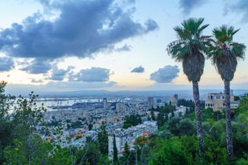 Fototapeta na wymiar Sunrise view of downtown Haifa, Bahai Shrine and harbor