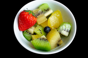 ゴールドキウイとグリーンキウイのフルーツボウル