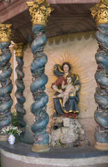 barocke madonna mit jesuskind