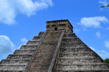 chichen itza pyramid