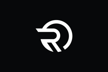 R logo letter design on luxury background. R logo monogram initials letter concept. RO icon logo design. OR elegant and Professional letter icon design on black background. R OR RO - obrazy, fototapety, plakaty