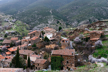 Fototapeta na wymiar Panoramic view of the old and touristic village of Patones