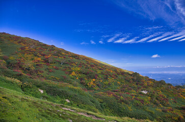 mt.iide trekking in autumn,  秋の快晴下の飯豊山トレッキング