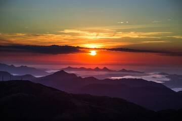 Amanhecer na montanha