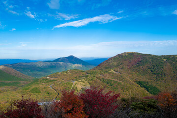大分県の紅葉のくじゅう連山の風景  Mt.Kujyu range scenery of autumn leaves in Oita Prefecture 