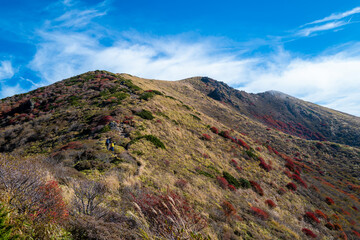 大分県の紅葉のくじゅう連山の風景  Mt.Kujyu range scenery of autumn leaves in Oita Prefecture 