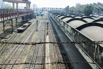 Obraz premium railway bridge in the city
