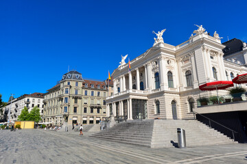 Fototapeta na wymiar Opernhaus Zürich