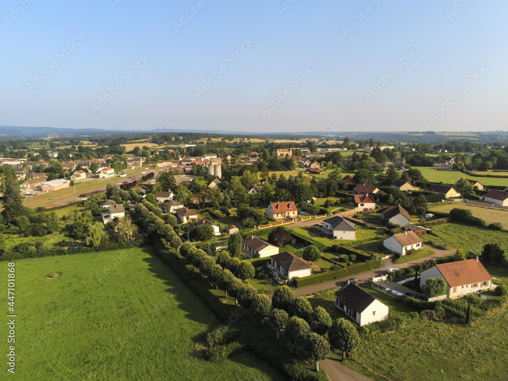 Wall mural Village de Corbigny dans la Nièvre, vue aérienne, Bourgogne