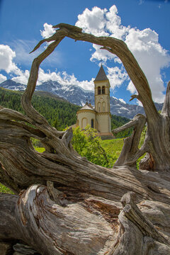 Pfarrkirche zur Heiligen Gertraud am Ortler, Sulden, S&uuml;dtirol, Italien, Europa