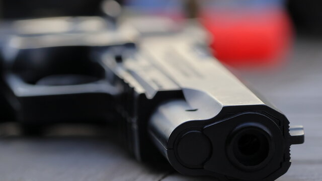 Pistolet wiatr&oacute;wka, broń kr&oacute;tka, pistolet. Gun, short weapon, air gun.