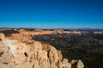 Perspective view to the Bryce Canyon from the viewpoint on the road