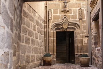 Brive la Gaillarde (Corrèze, France) - Porte pittoresque place Latreille