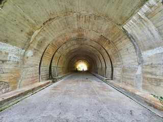 Fototapeta na wymiar Tunel