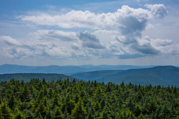 Fototapeta na wymiar The view of Hunter Mountain in the Catskills