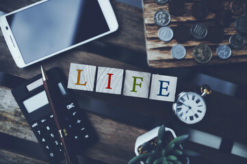 LIFEとお金