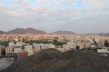 Obraz premium Town Madena in Saudi Arabia Mousqe sky Mountain