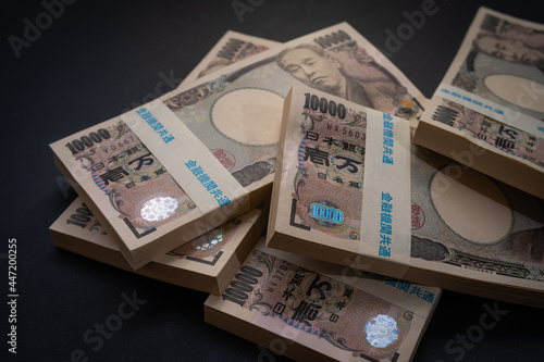 お金 100万円の束 札束イメージ ビジネス Account Wall Mural Accou Satoshi O
