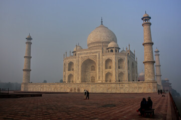 Fototapeta na wymiar Taj Mahal in early morning fog, Agra, Uttar Pradesh, India.
