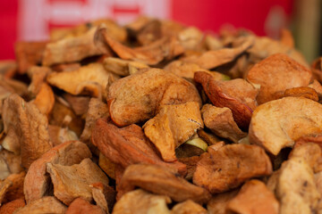 dried apple slices using traditional and organic methods. For use in making tea, compote or juice