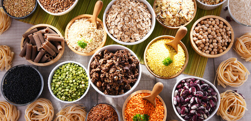Composition with different kinds of dry food products