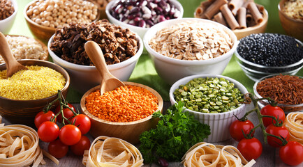 Composition with different kinds of dry food products
