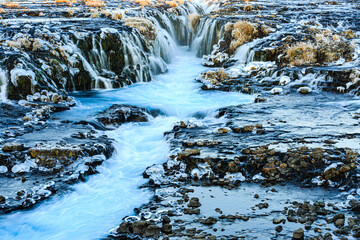 Wasserfall Bruarfoss im Winter, Südisland