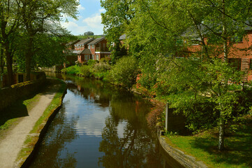Fototapeta na wymiar Huddersfield Narrow Canal in Friezland village