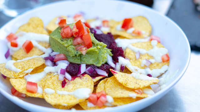 Nachos veganos con guacamole