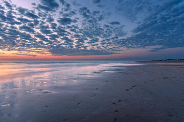 Fototapeta na wymiar beautiful sunset on a summer evening in the Dutch coastal town of Katwijk aan Zee 