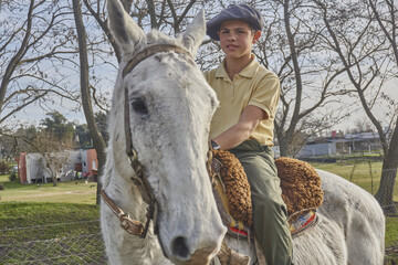 retrato de joven y caballo