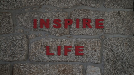quote on the wall - red - inspire - life - inspiration